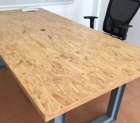 实木桌子总是掉木屑一样的粉状物怎么回？什么木质办公桌