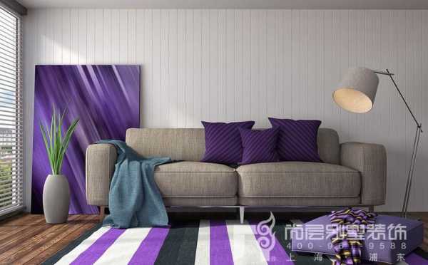 紫色配灰色沙发好看吗（紫色配灰色沙发好看吗女生）