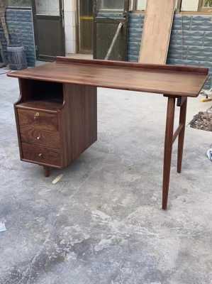 实木书桌用光面还是粗面？实木办公桌商家
