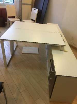固定桌子怎么拆？木办公桌 怎么拆