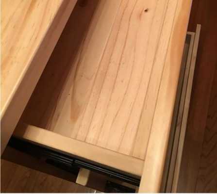 用松木做橱柜的柜体和门板可以吗？（8cm松木办公桌板材）