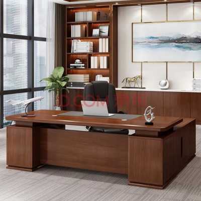 4米×4米办公室用多大办公桌？（董事长办公桌一般尺寸）