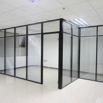 办公室隔断玻璃最大尺寸是多少？（办公屏风定制工厂）